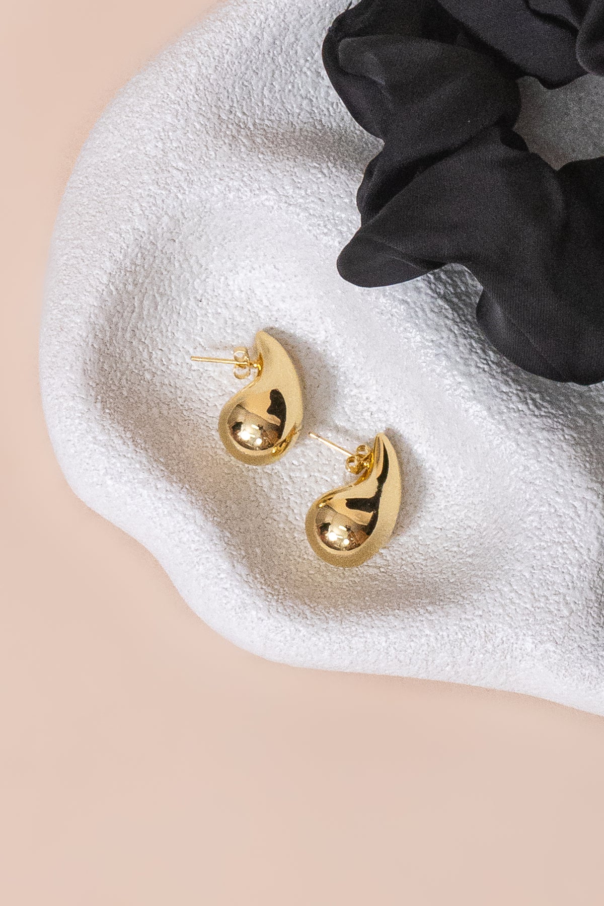 Suzie Earrings in Gold