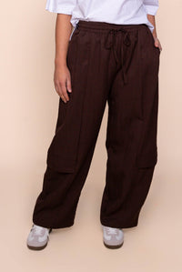 Petrina Barrel Leg Pants in Chocolate