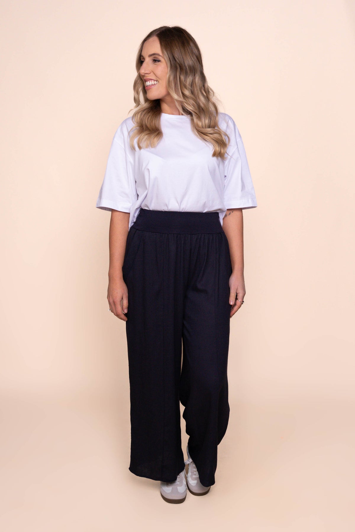 Olena Wide Leg Pants in Navy