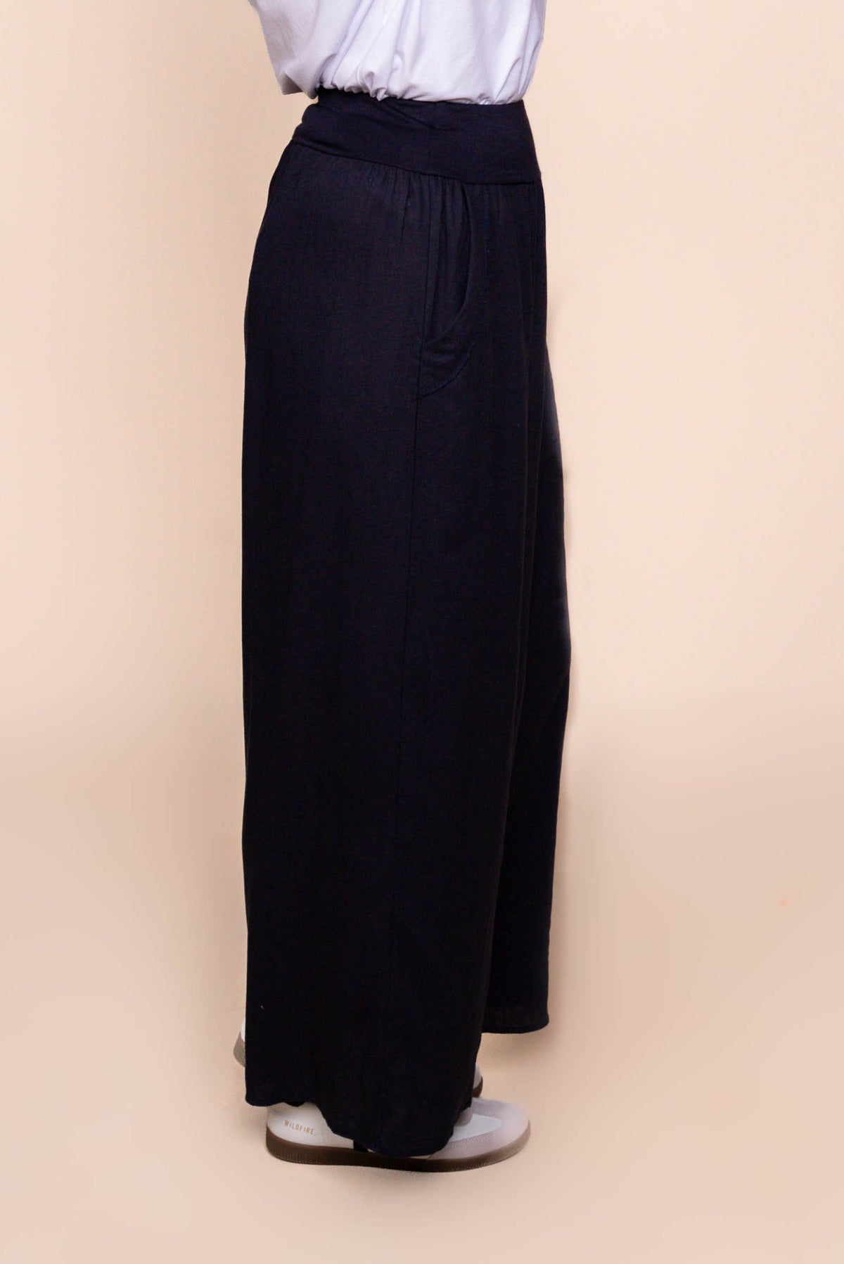 Olena Wide Leg Pants in Navy