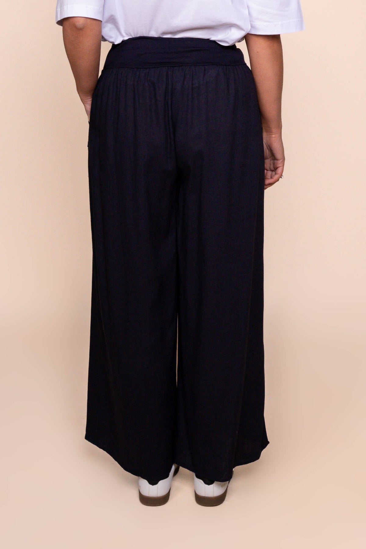 Olena Wide Leg Pants in Navy