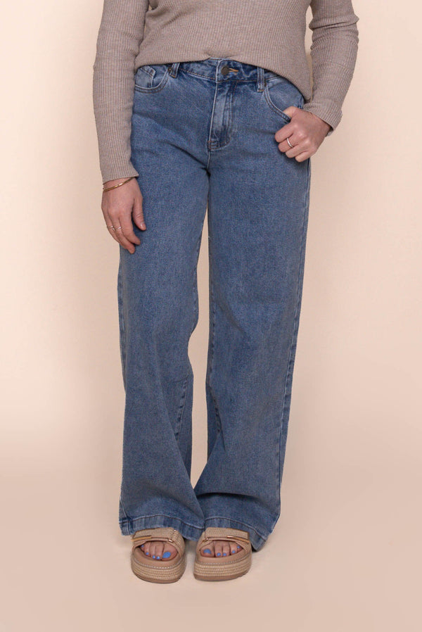 Jacqui Wide Leg Petite Jeans in Light Blue - All About Eve