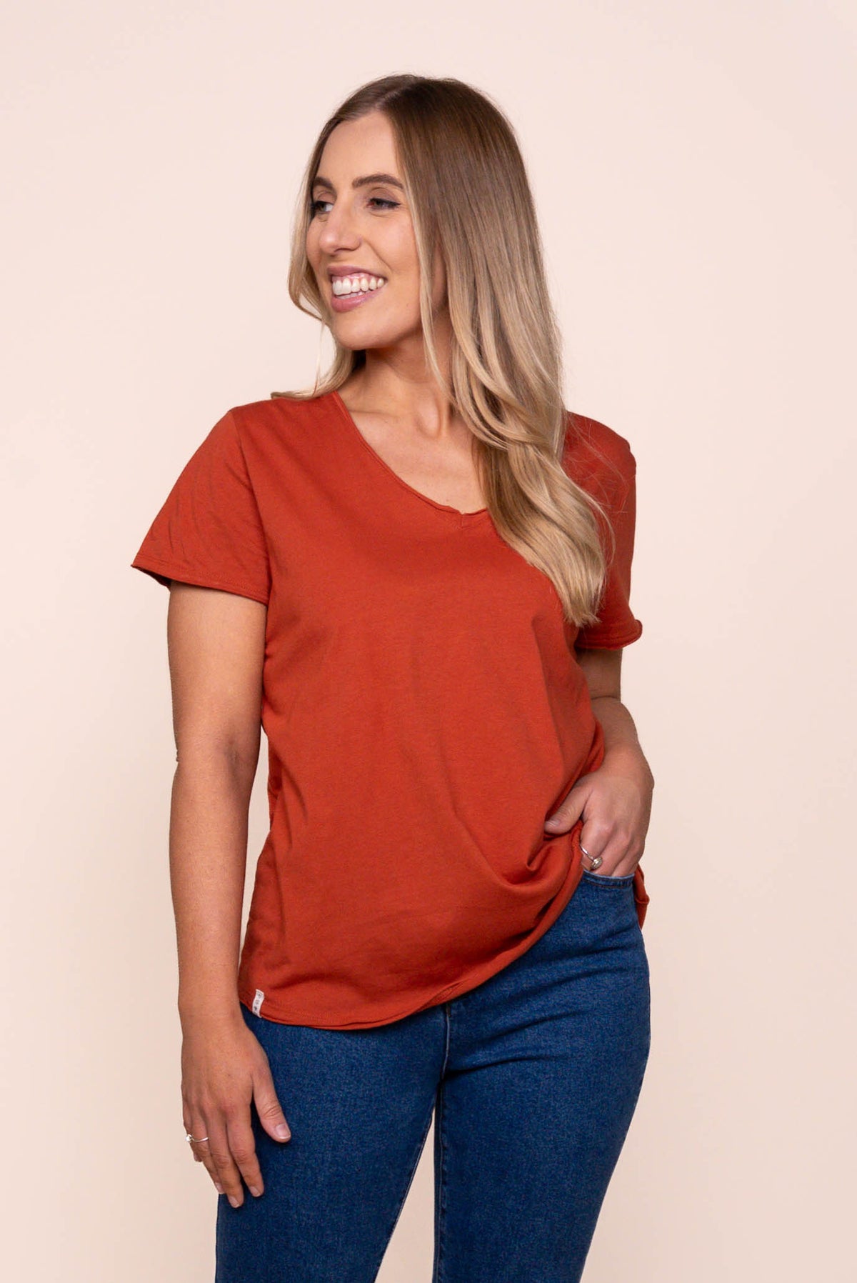 Pima Vee Tee in Earth Brown - Elm