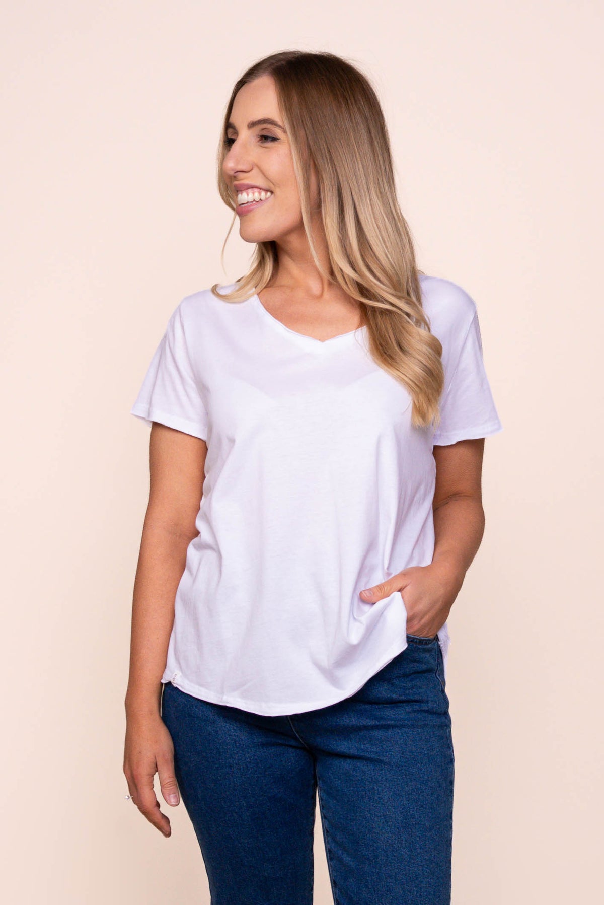 Pima Vee Tee in White - Elm