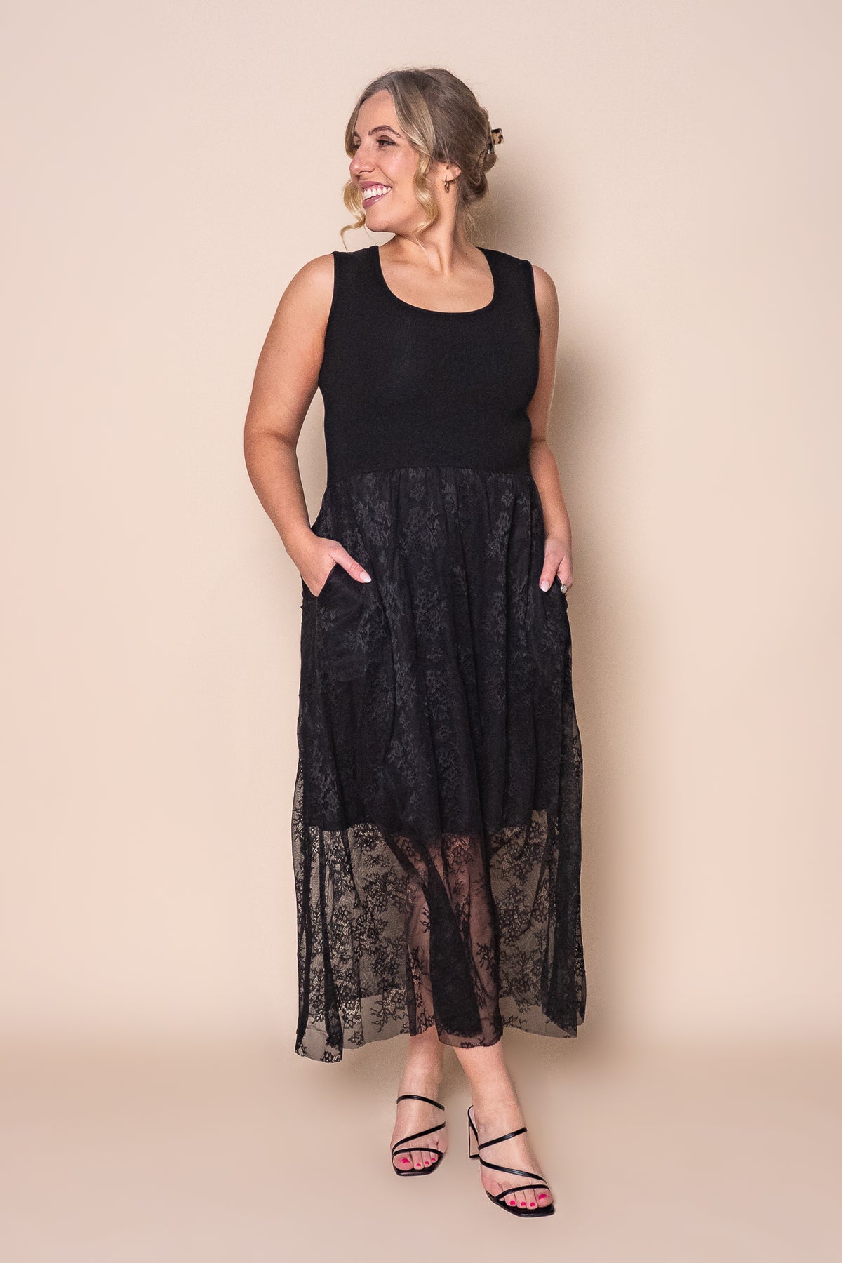 Ora Lace Midi Dress in Black