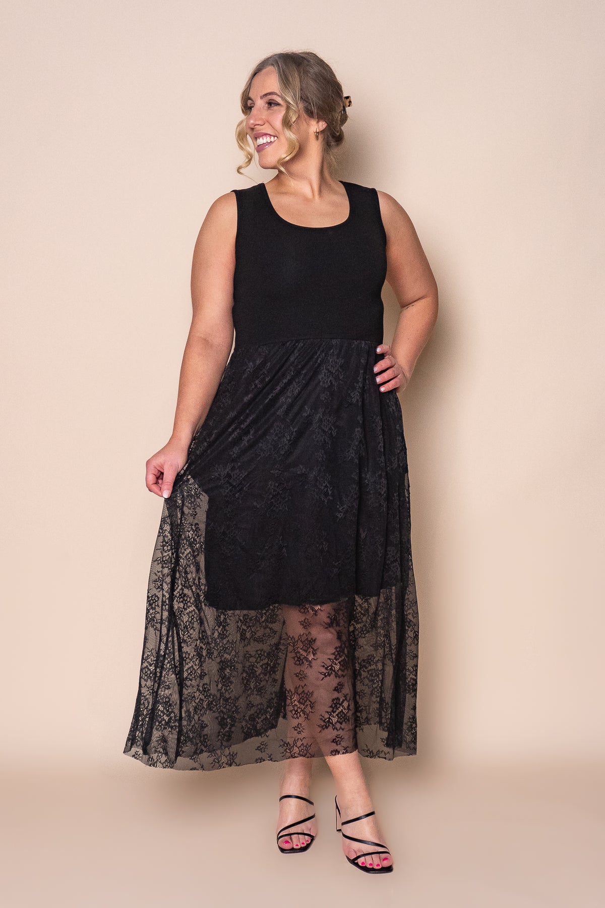 Ora Lace Midi Dress in Black