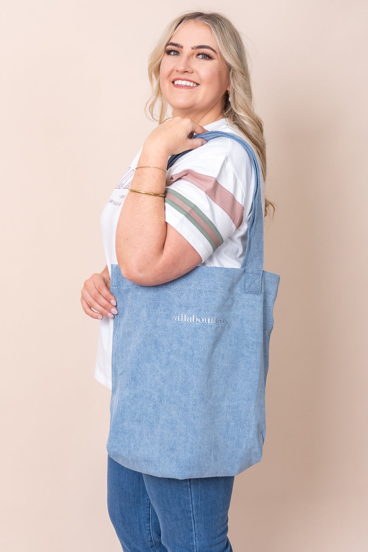 Dale Tote in Light Blue - All About Eve