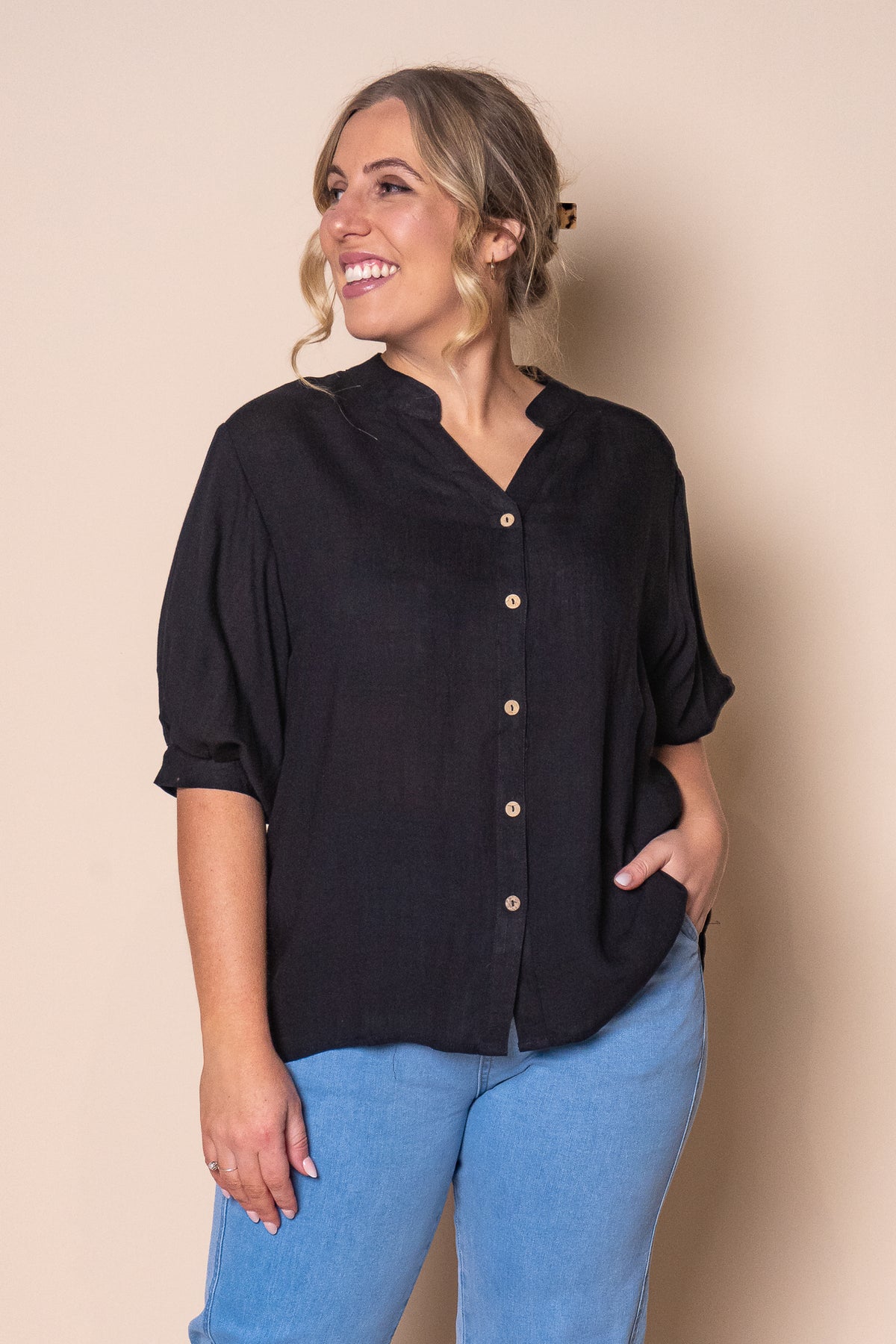 Perlina Top in Black
