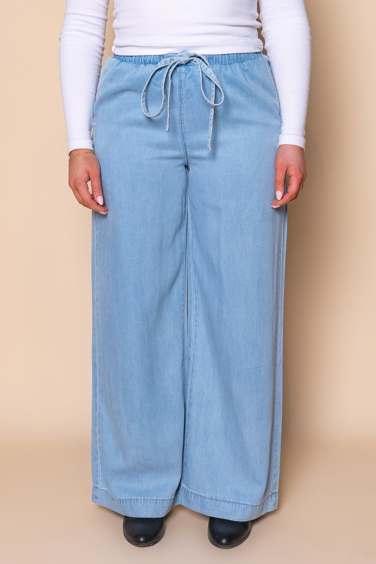Toni Pants in Light Blue