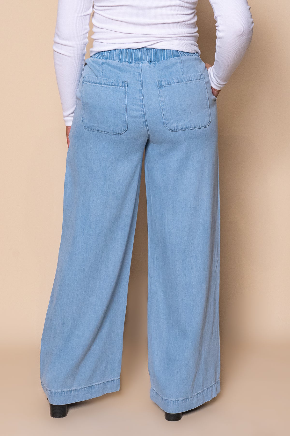 Toni Pants in Light Blue