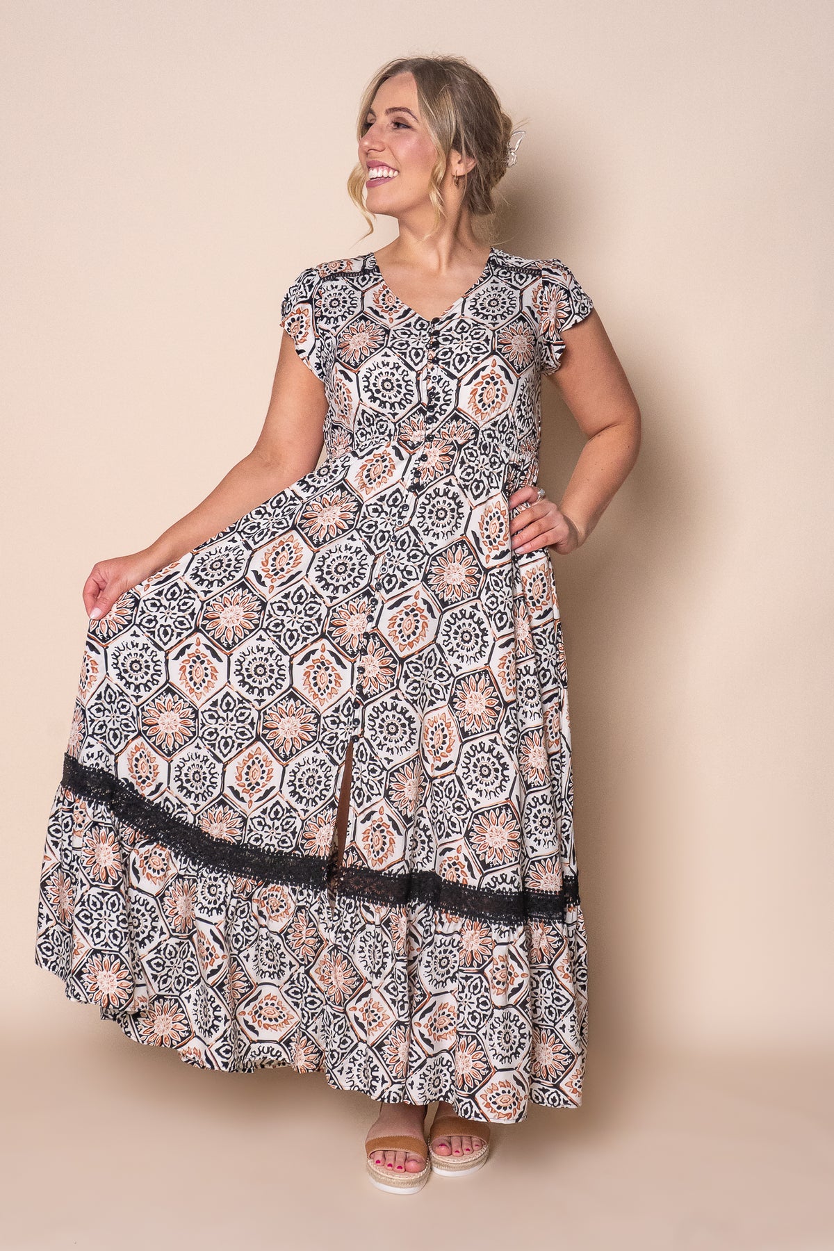 Sereia Maxi Dress in White Multi