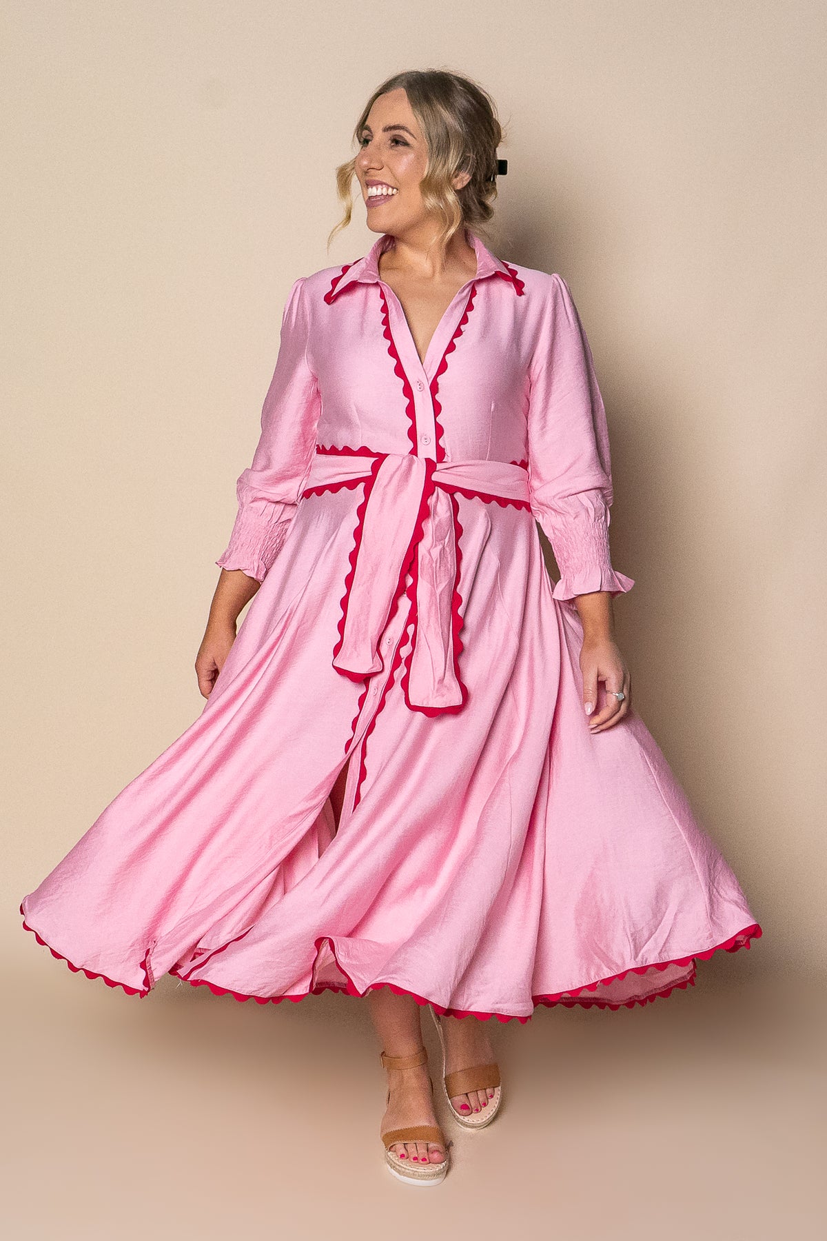 Iggy Midi Dress in Pink