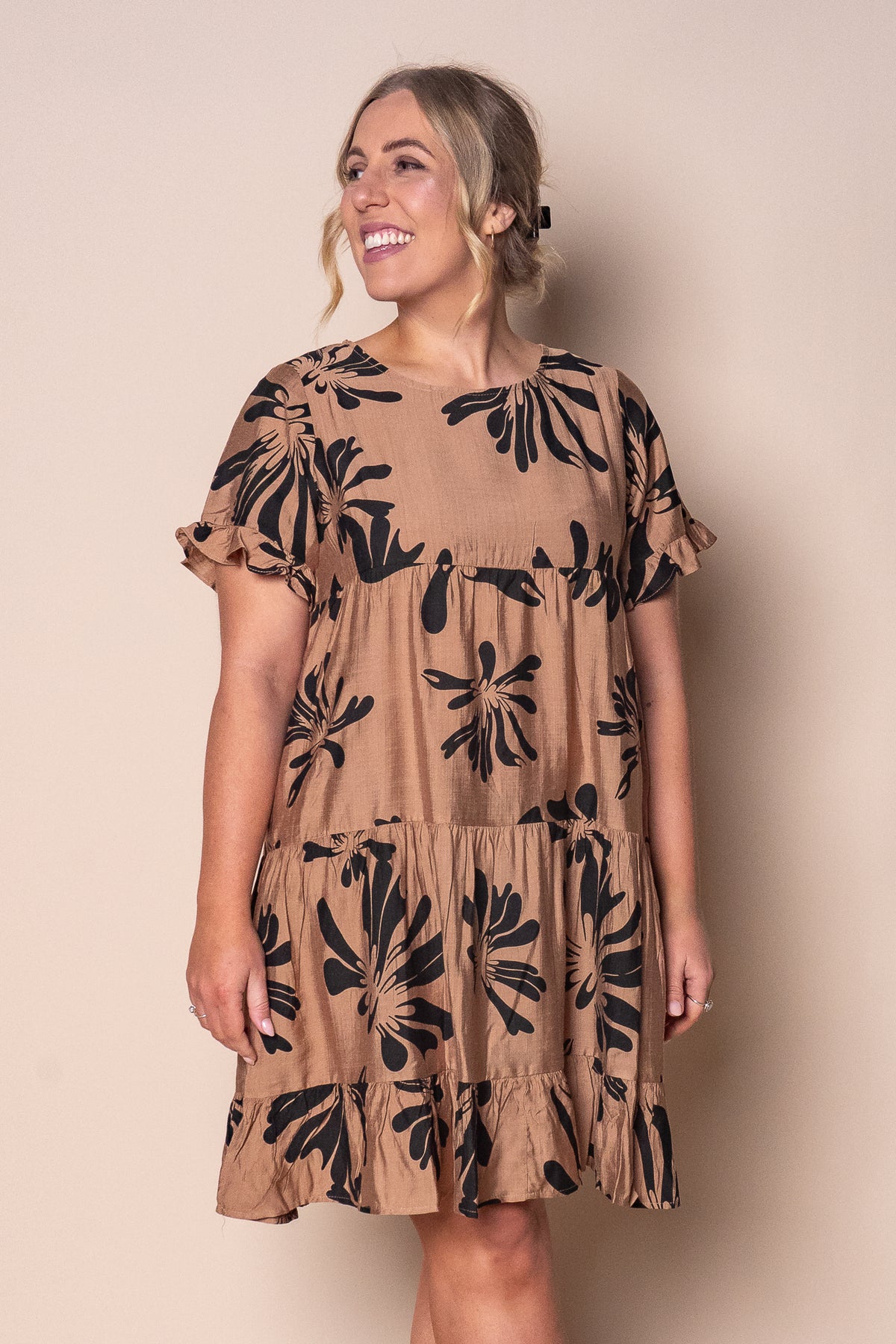 Haley Tiered Dress in Toffee