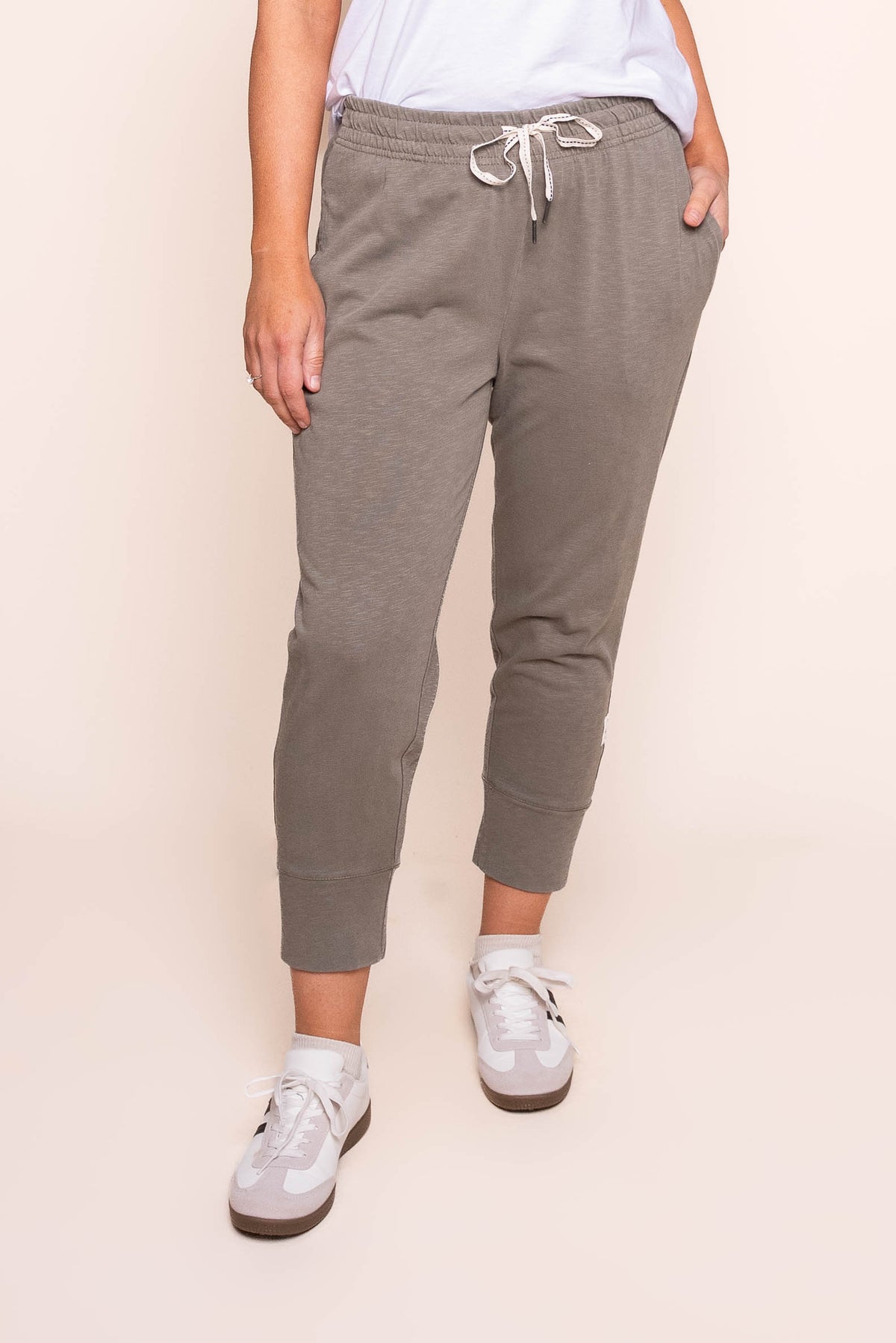 Brunch Pants in Khaki - Elm
