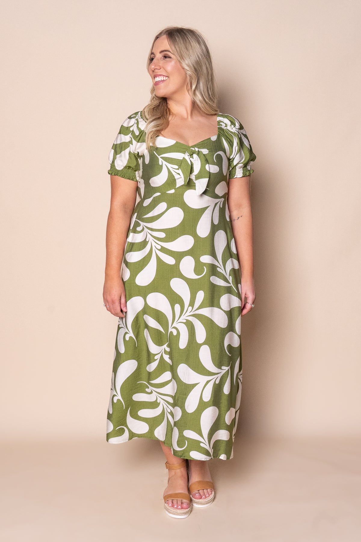 Renalta Midi Dress in Olive