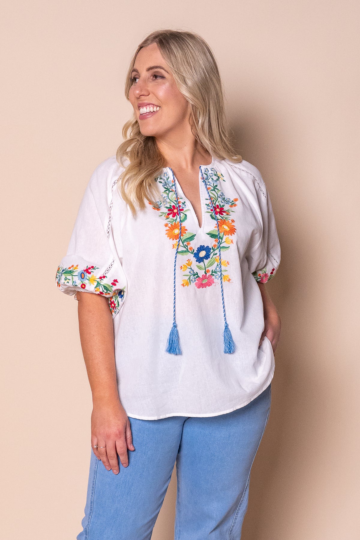 Danique Embroidered Floral Top in White