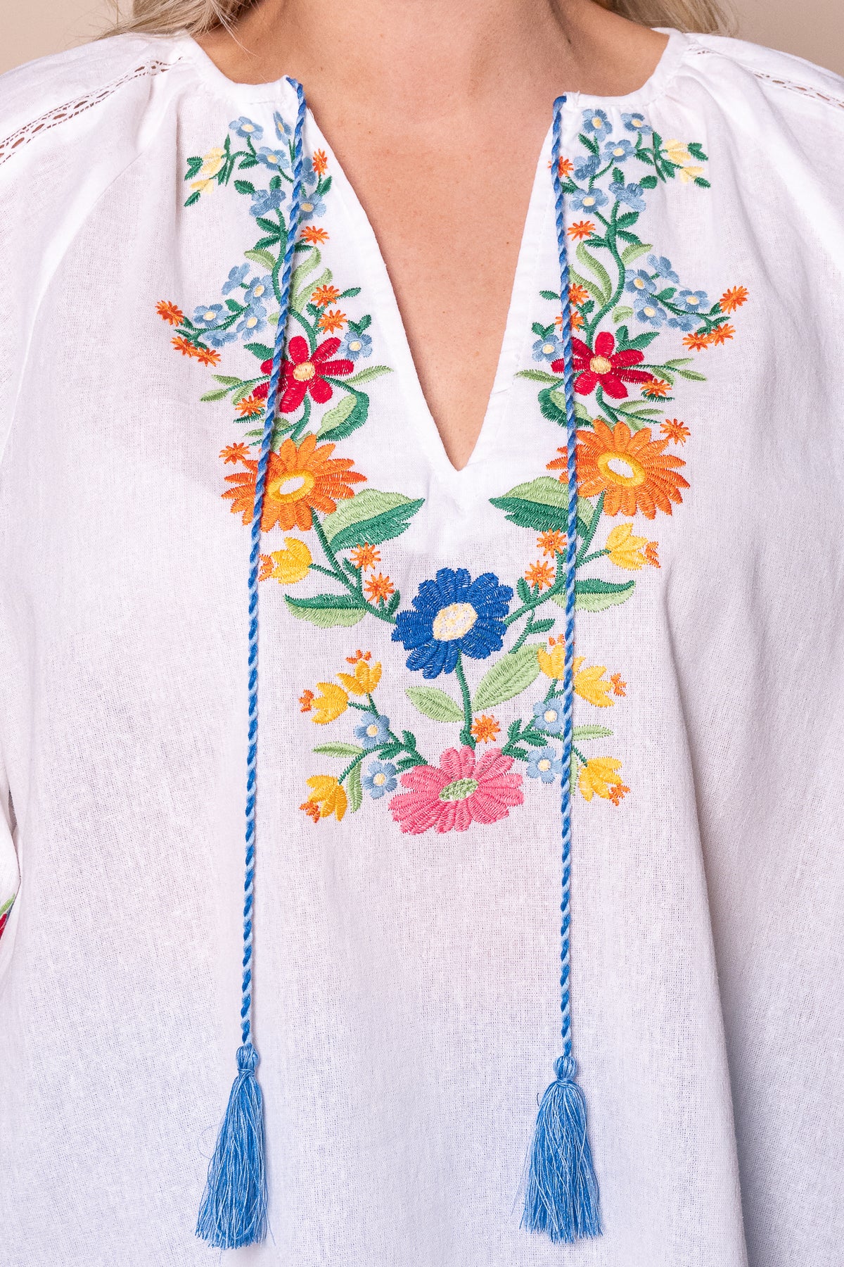Danique Embroidered Floral Top in White