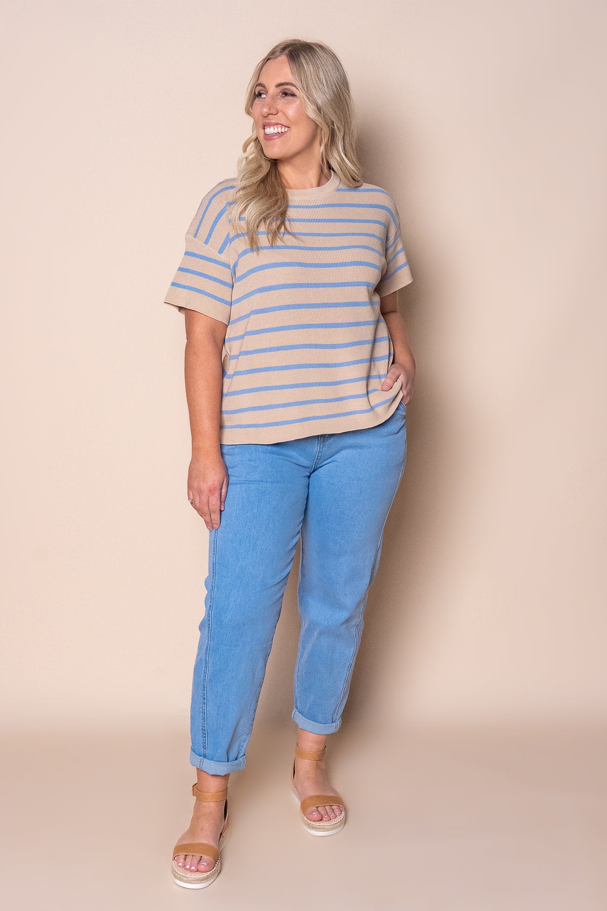 Kiley S/S Striped Knit Top in Latte