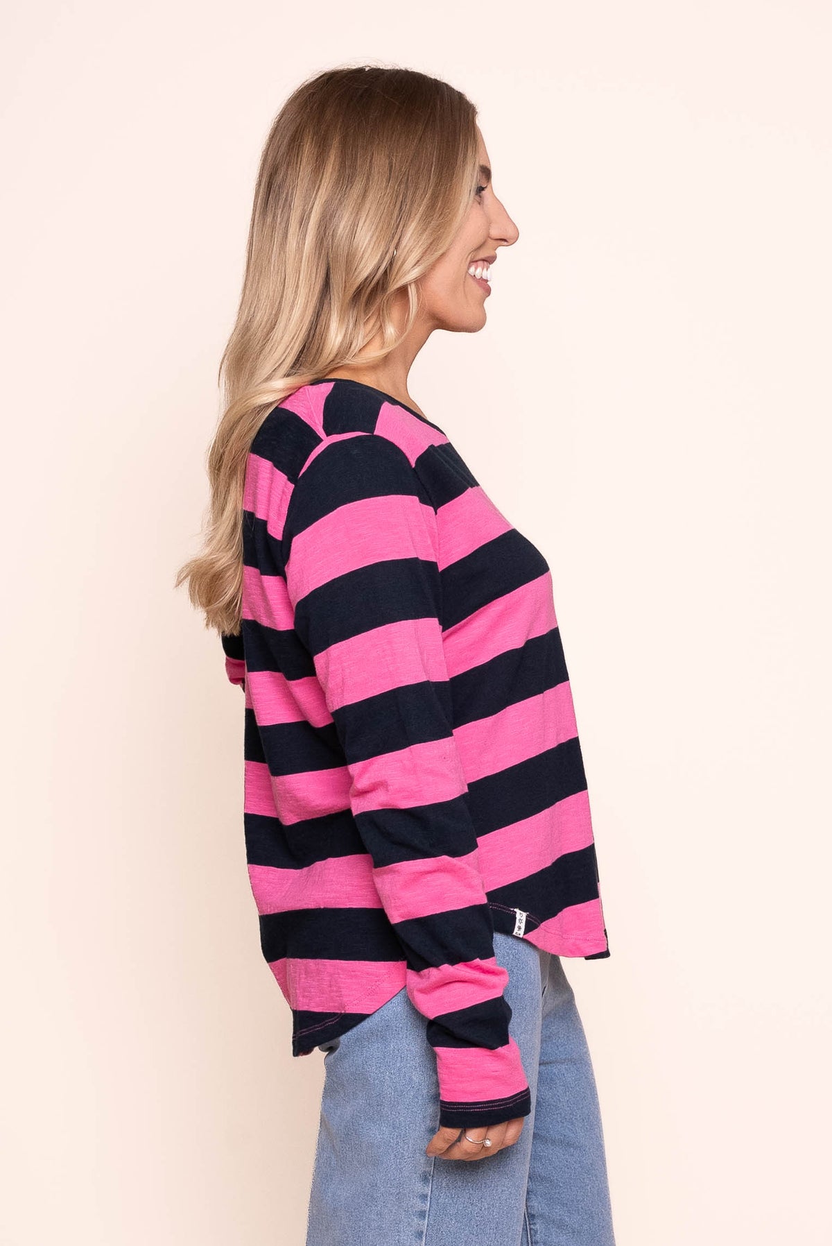 Spritz Stripe L/S Tee in Hot Pink/Navy Stripe - Elm