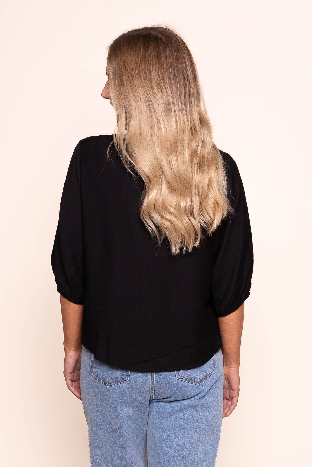 Tigi S/S Embroidered Top in Black