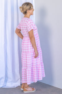 Yohana Dress in Pink