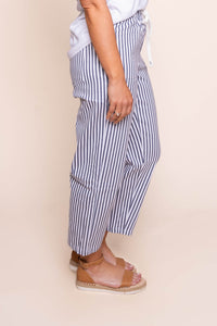 Zoe Barrel Leg Stripe Pants in White