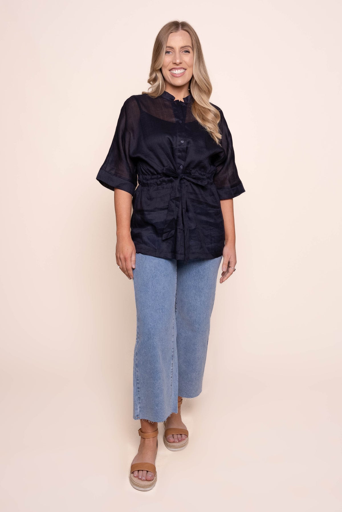 Kellianne Mandarin Collar Linen Top in Navy