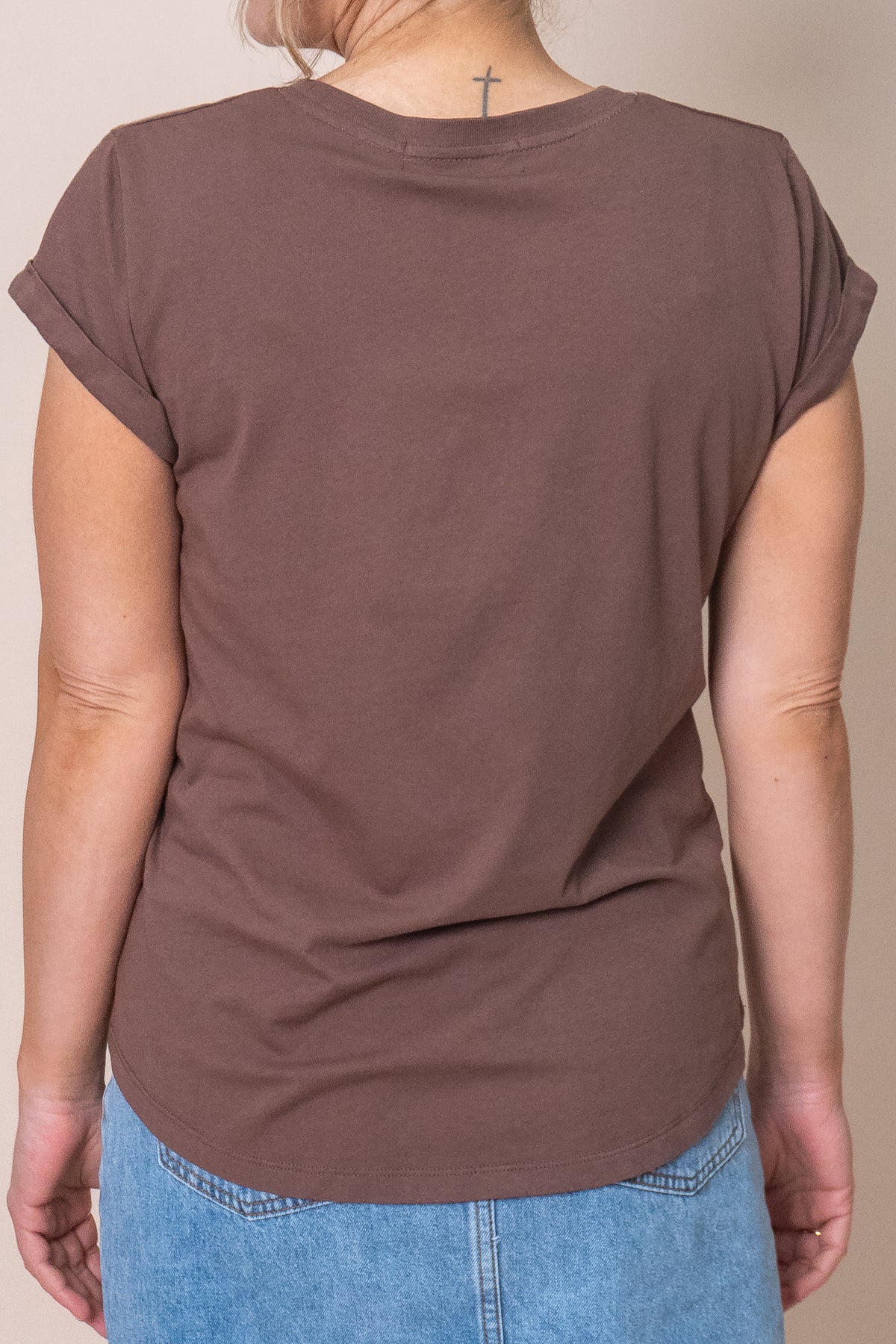 Signature Tee in Chocolate - Foxwood