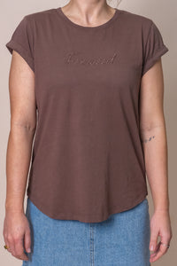 Signature Tee in Chocolate - Foxwood