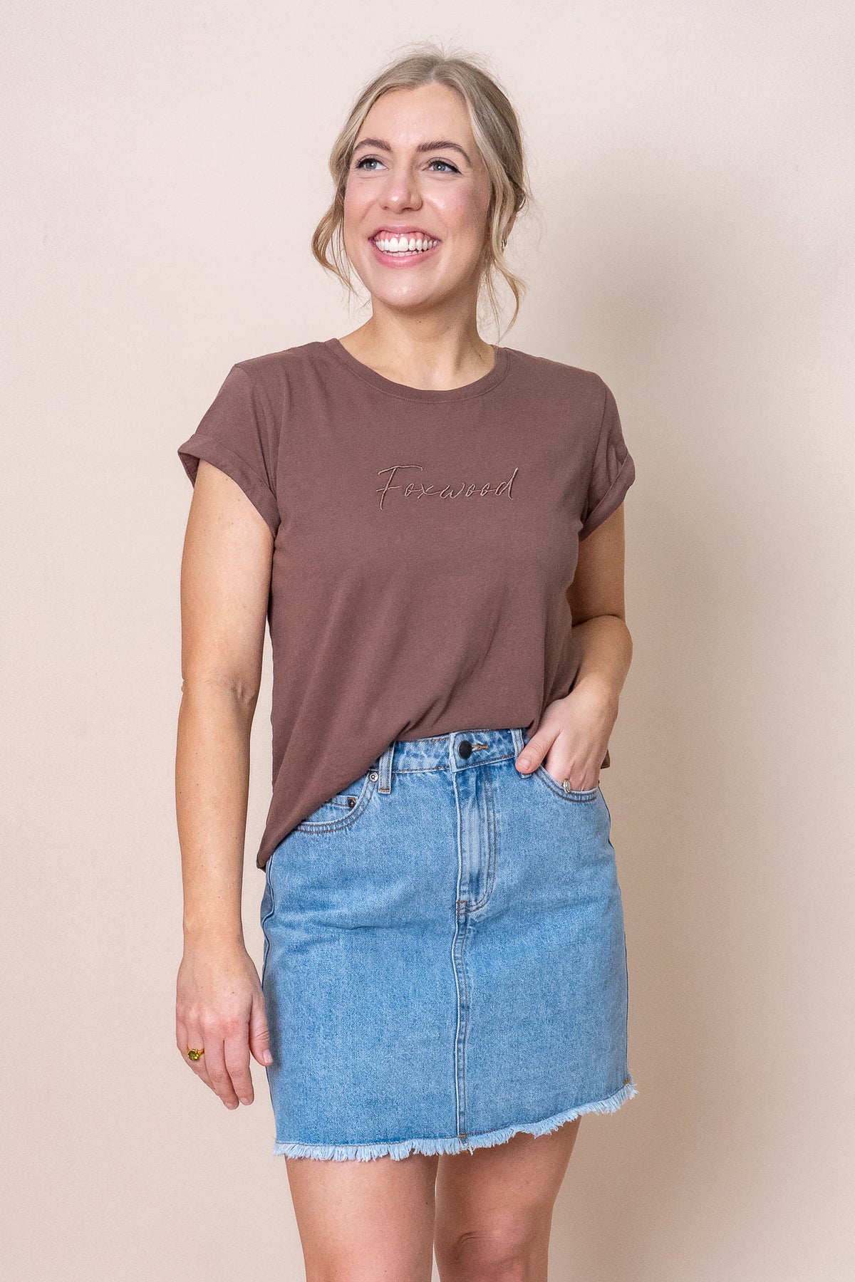 Signature Tee in Chocolate - Foxwood