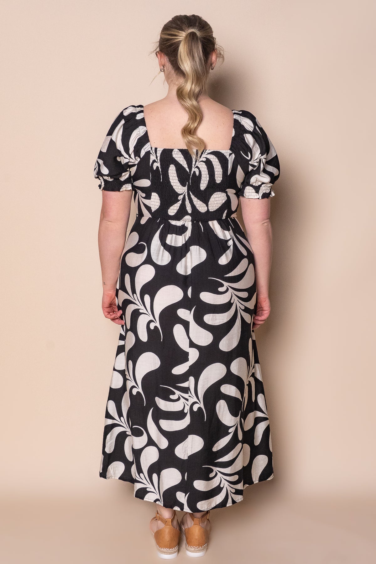 Renalta Midi Dress in Black