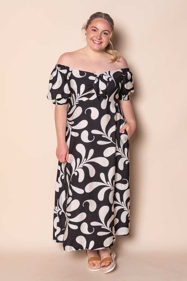 Renalta Midi Dress in Black