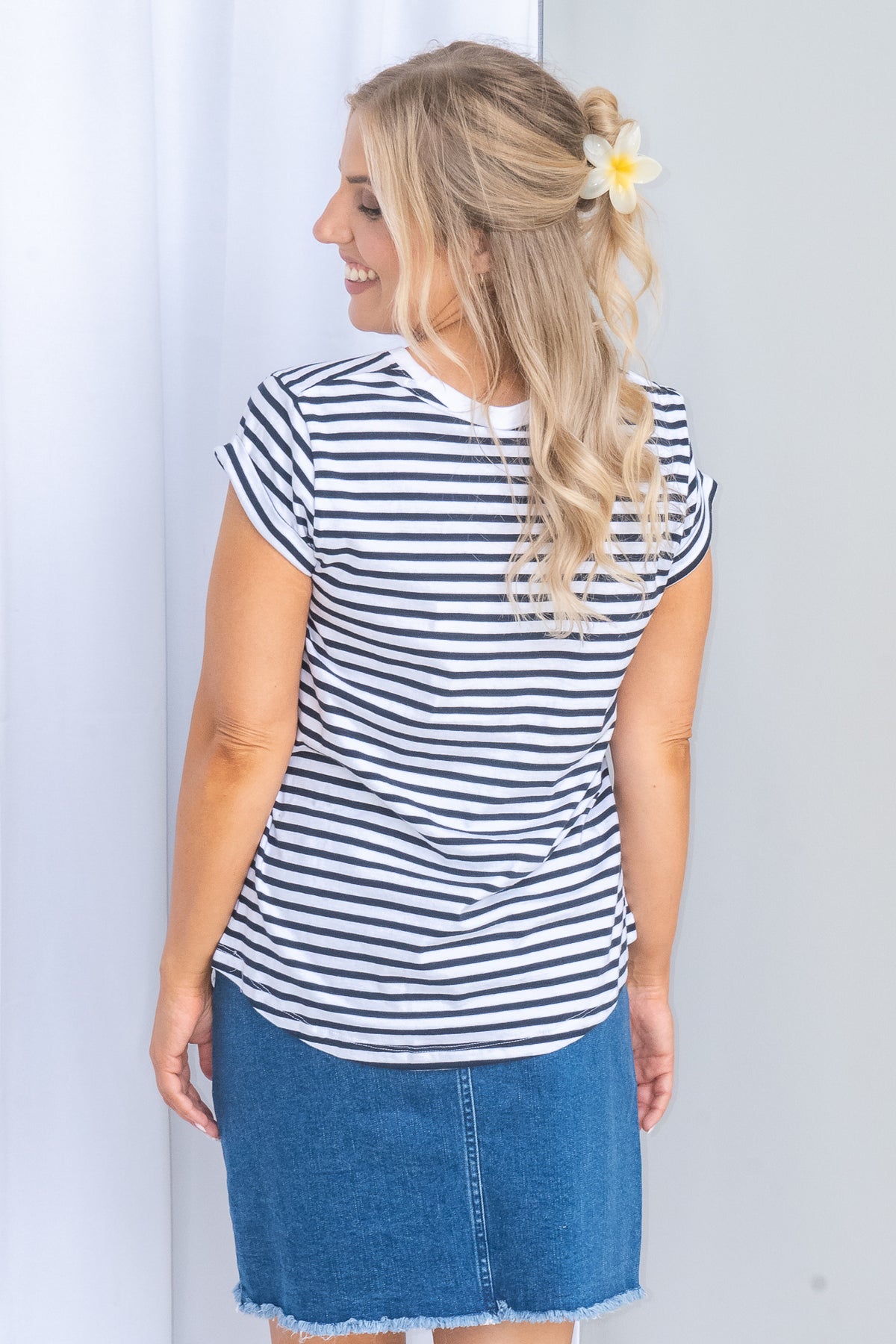 Signature Stripe Tee in Dark Sapphire - Foxwood