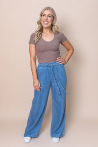 Toni Pants in Mid Blue