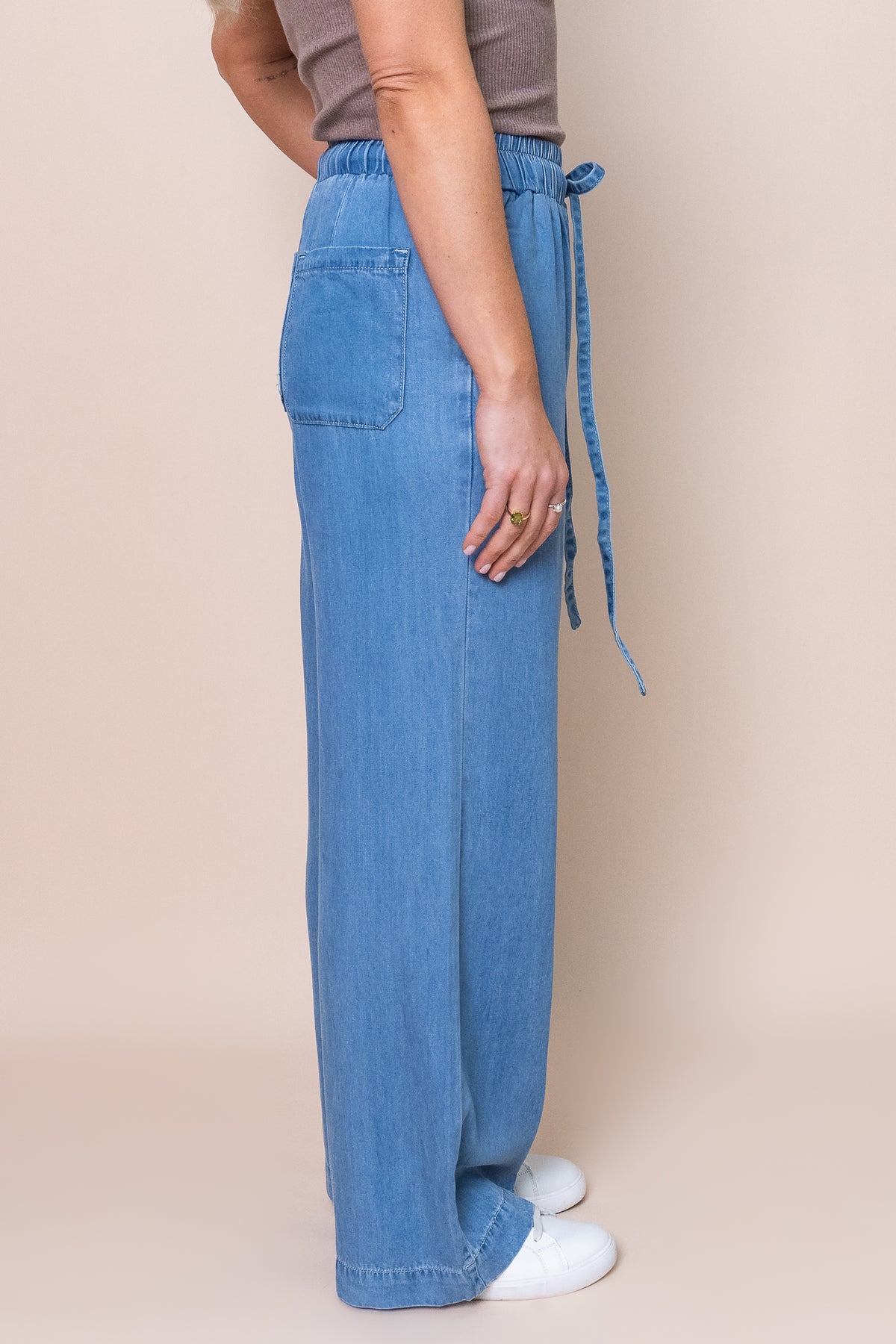 Toni Pants in Mid Blue