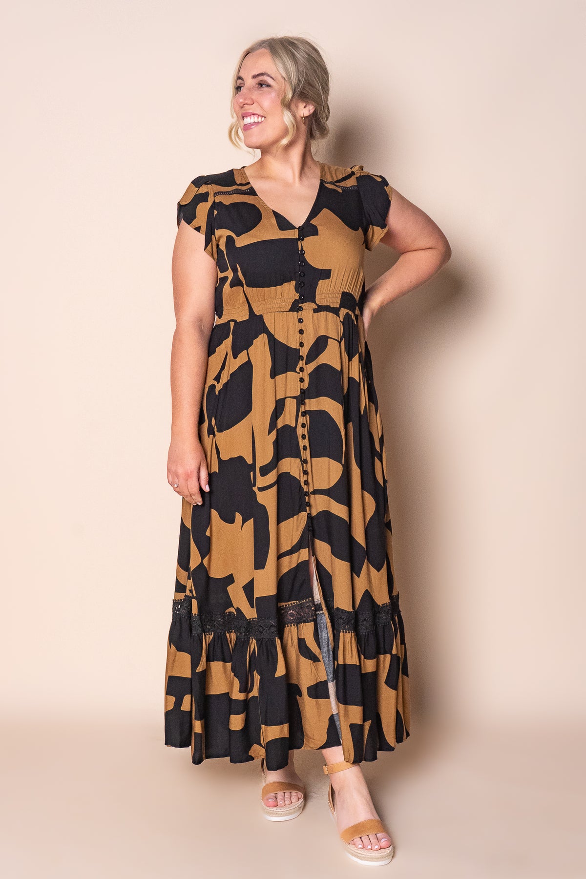 Omara Maxi Dress in Black