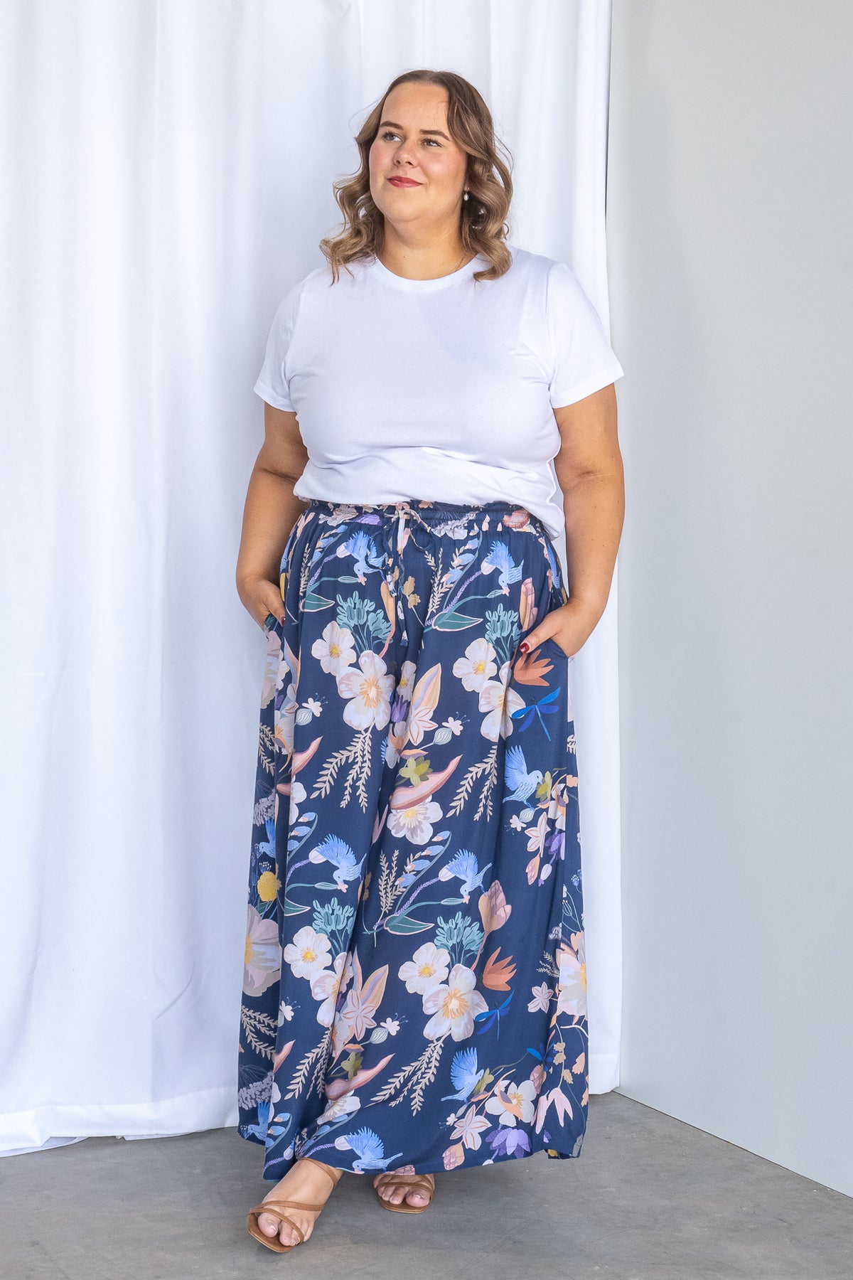 Lizzo Pants in Navy