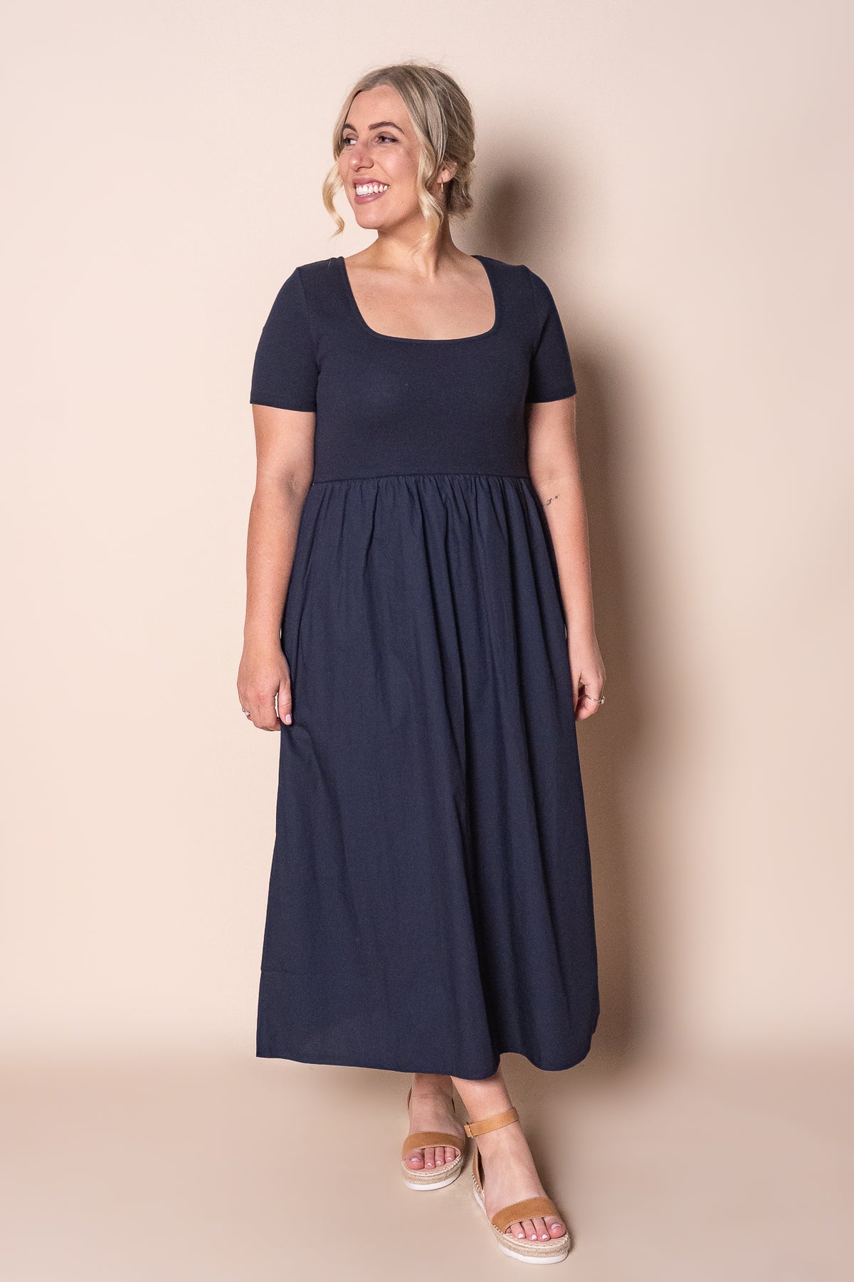 Ella Midi Dress in Navy - Foxwood