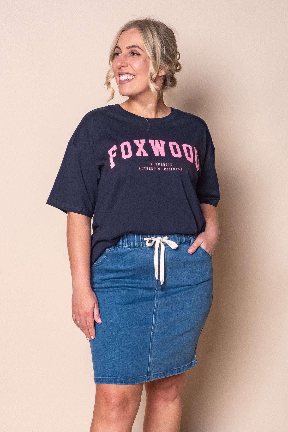 Interval Tee in Navy/Neon Pink - Foxwood