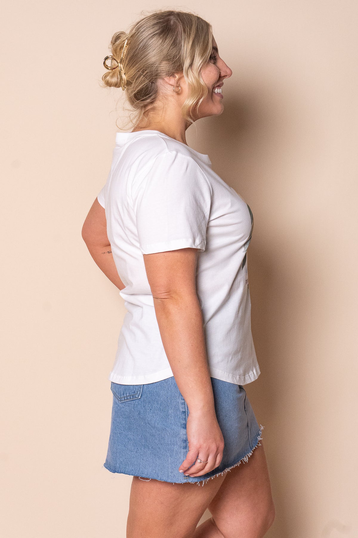 Limoncello Tee in Vintage White - Foxwood