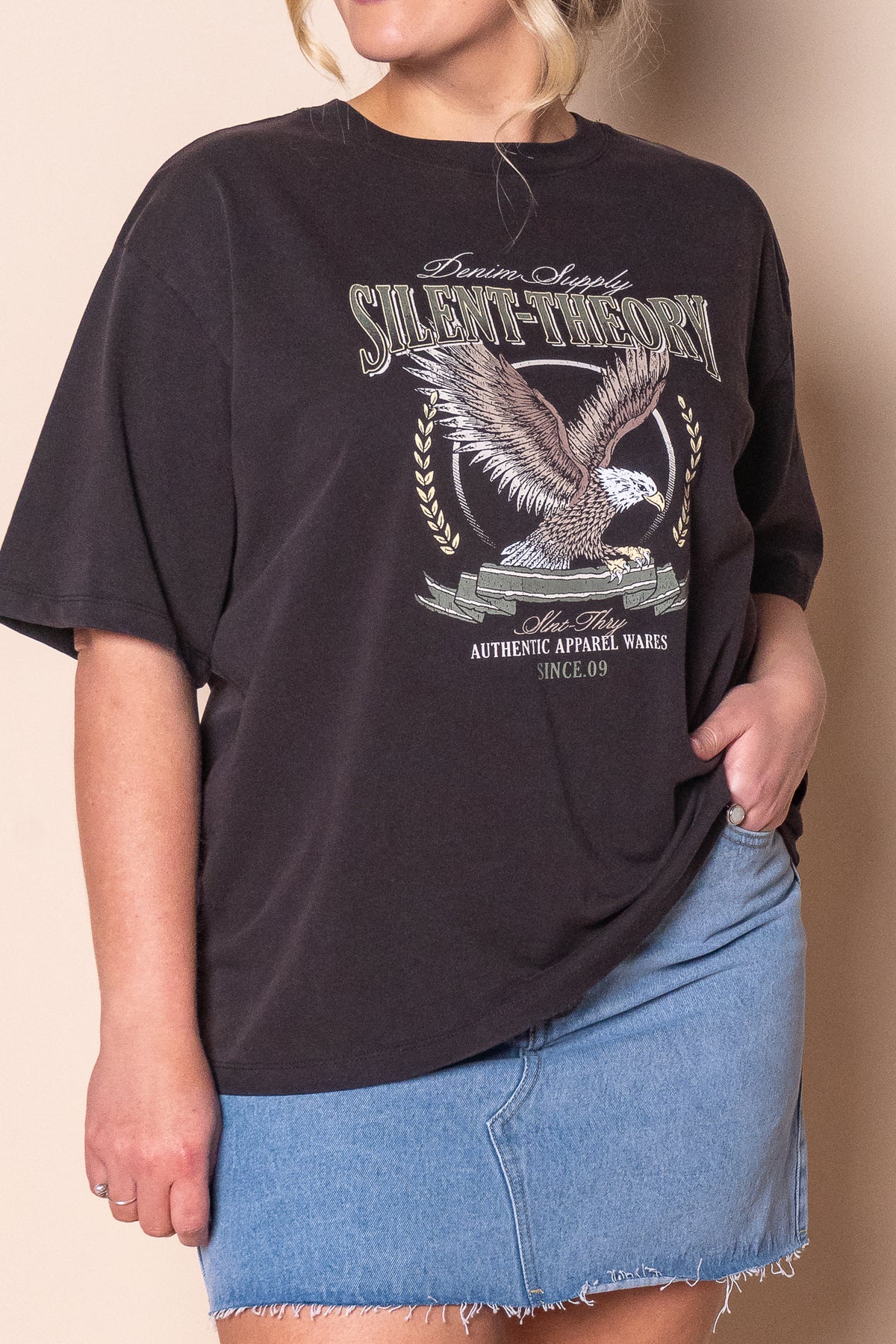 Airborne Tee in Washed Black - Silent Theory