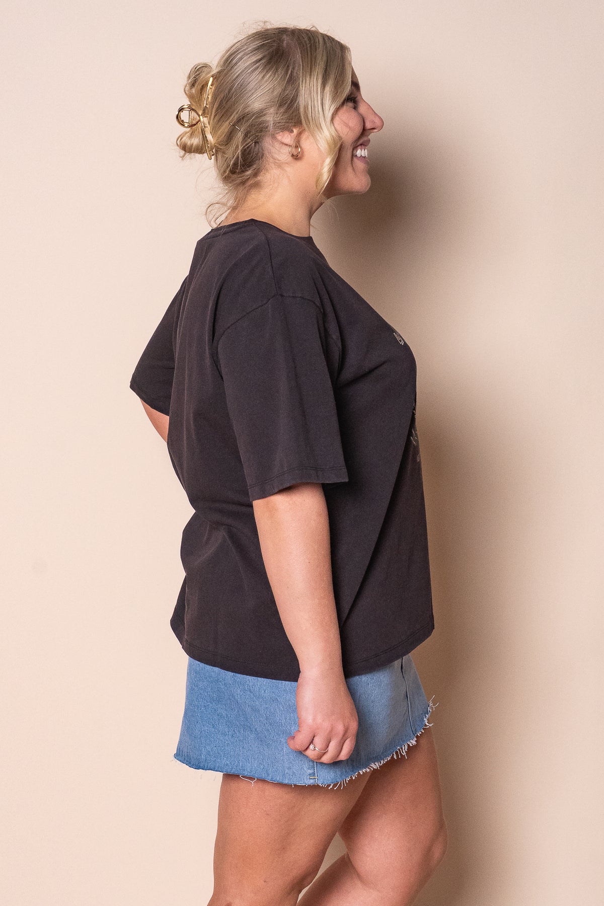 Airborne Tee in Washed Black - Silent Theory