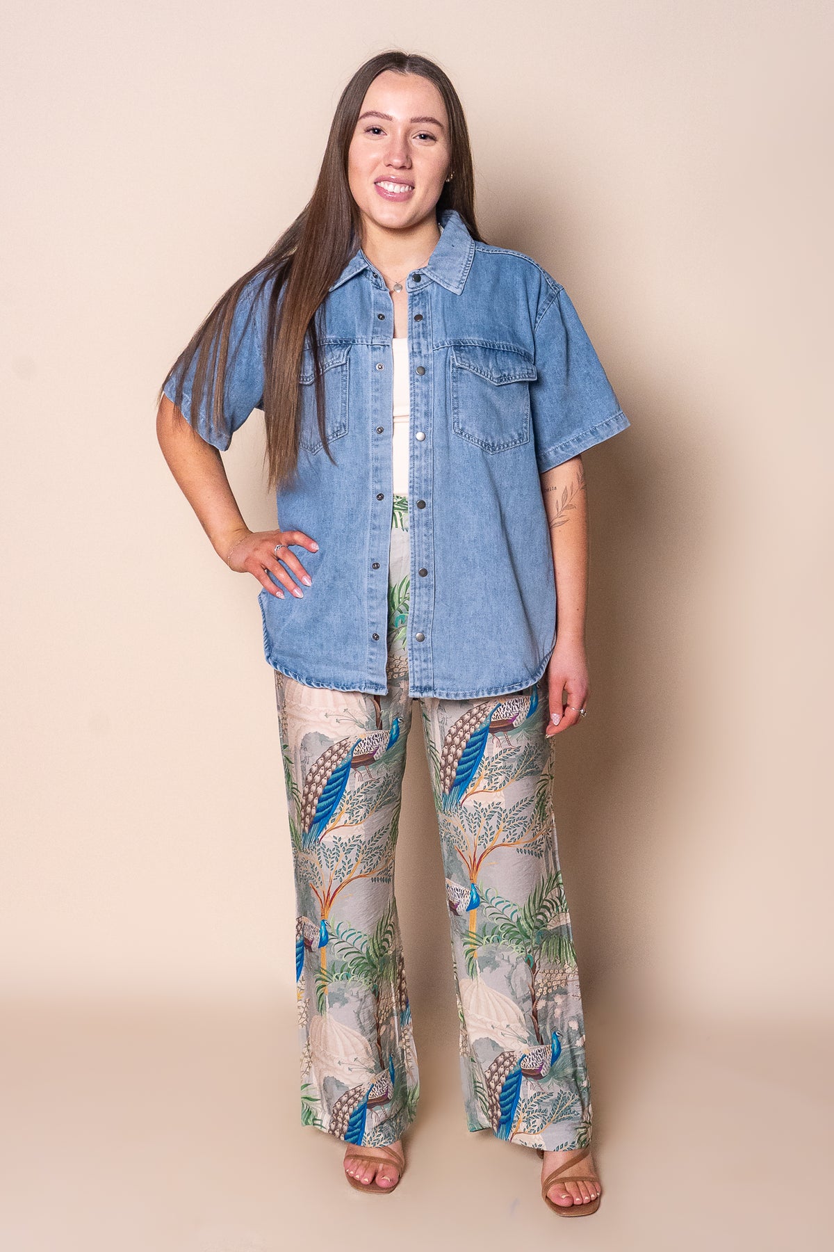 Daisy S/S Shirt in Light Blue - Foxwood