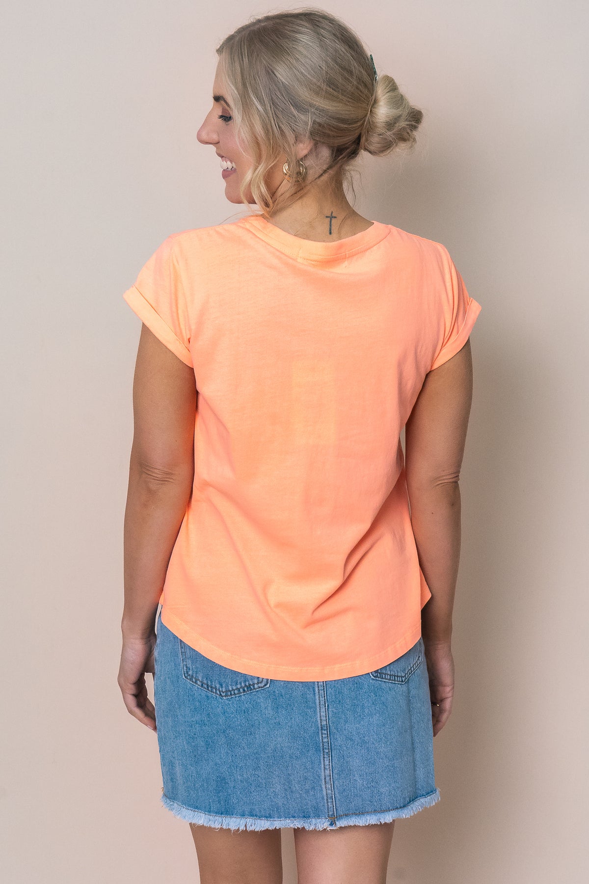 Signature Tee in Neon Peach - Foxwood