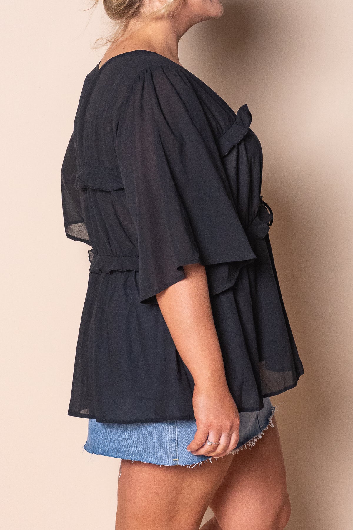 Henna Ruffle Top in Black