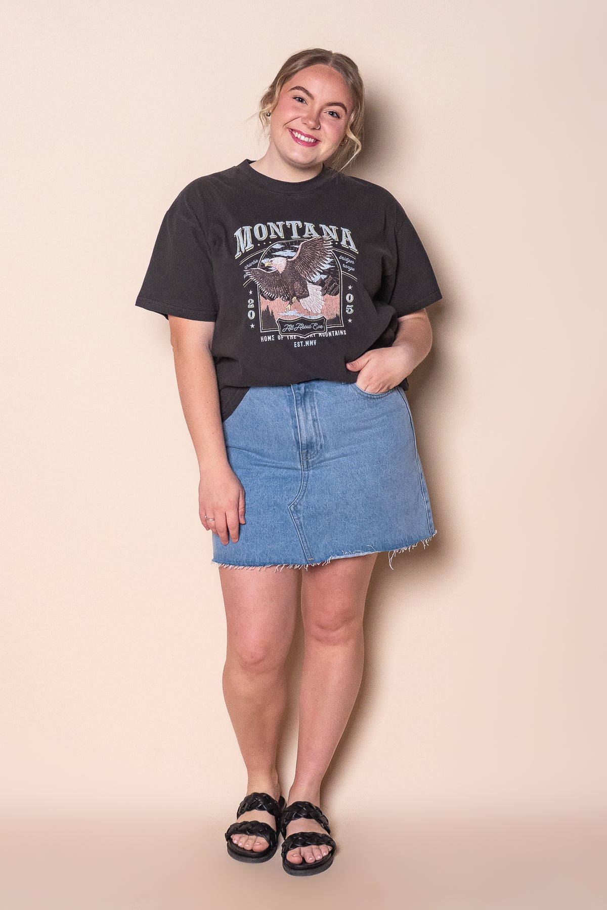 Montana Relaxed Tee in Washed Black - All About Eve