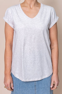 Marle Vee Tee in Oat Marle - Foxwood