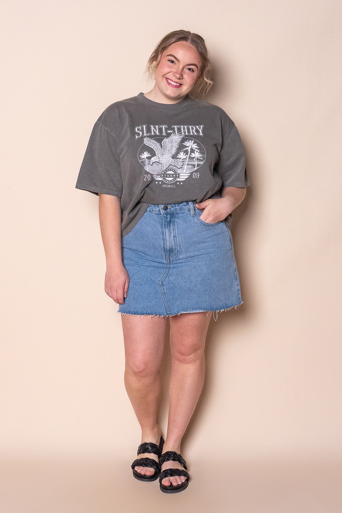 Original Eagle Tee in Coal - Silent Theory