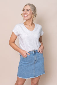 Marle Vee Tee in Oat Marle - Foxwood