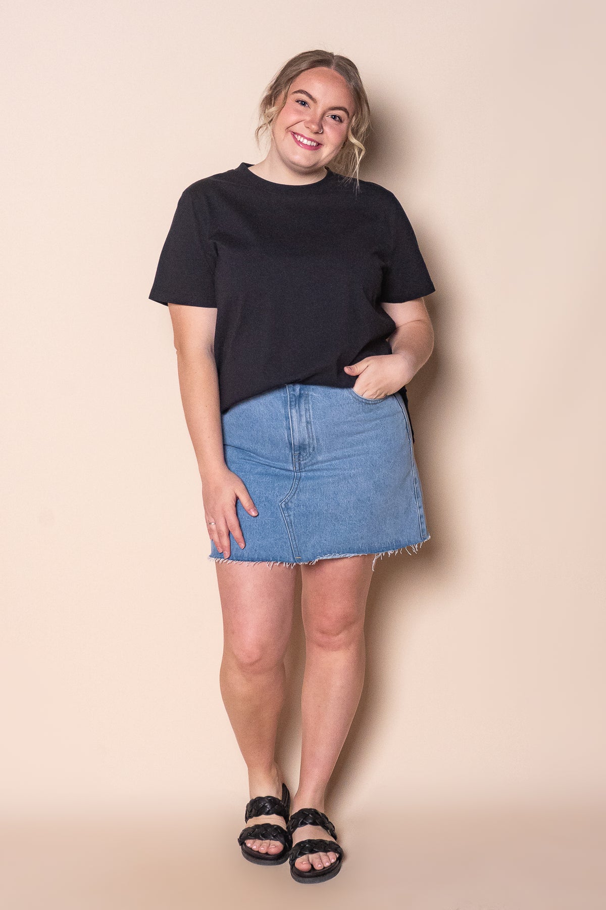 Farrah SS Tee in Black - Foxwood